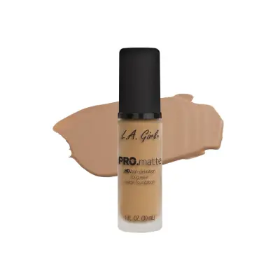L.A. Girl PRO matte tečni puder - sandy beige